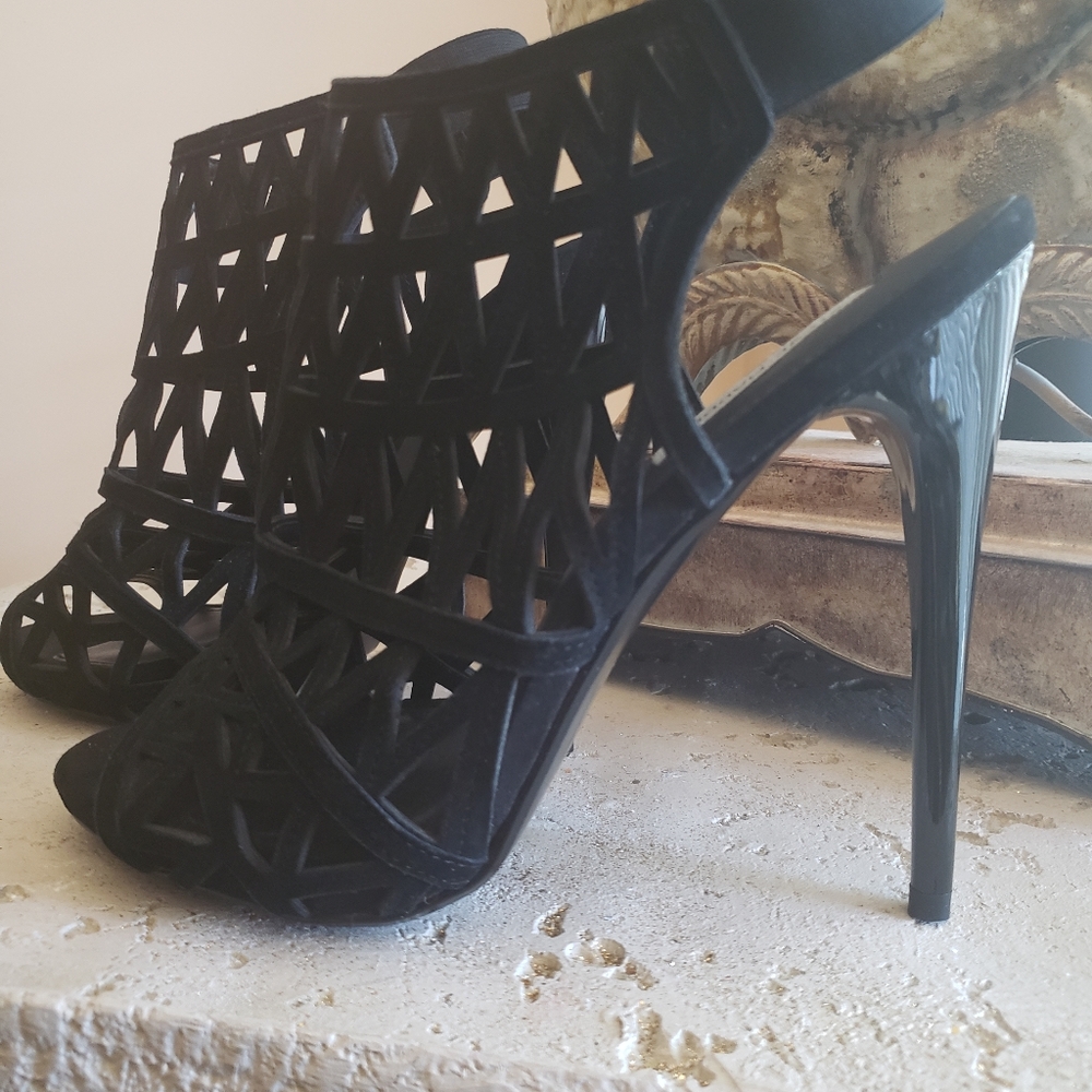 Suede Black STEVE MADDEN HEELS 🖤